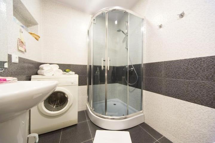 טביליסי Apartment On Tabidze 3/5 מראה חיצוני תמונה