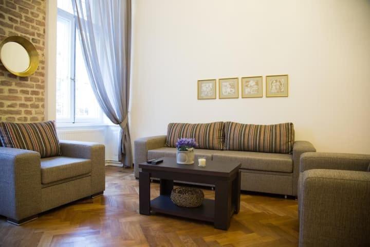 טביליסי Apartment On Tabidze 3/5 מראה חיצוני תמונה